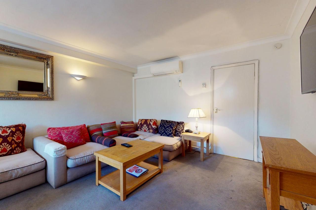 Hertford Court London Exterior photo